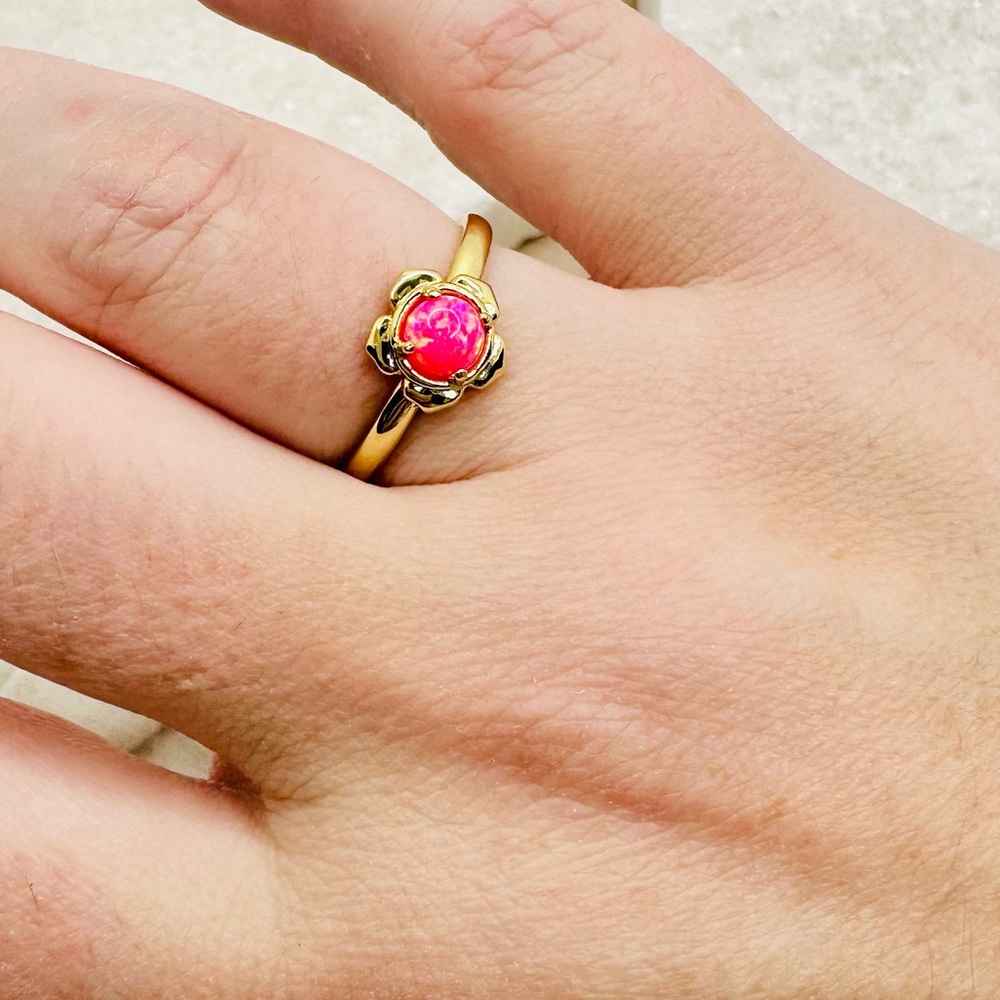 NEW! Kendra Scott Hot Pink Kyocera Opal Susie Gold Band Ring - Picture 13 of 16